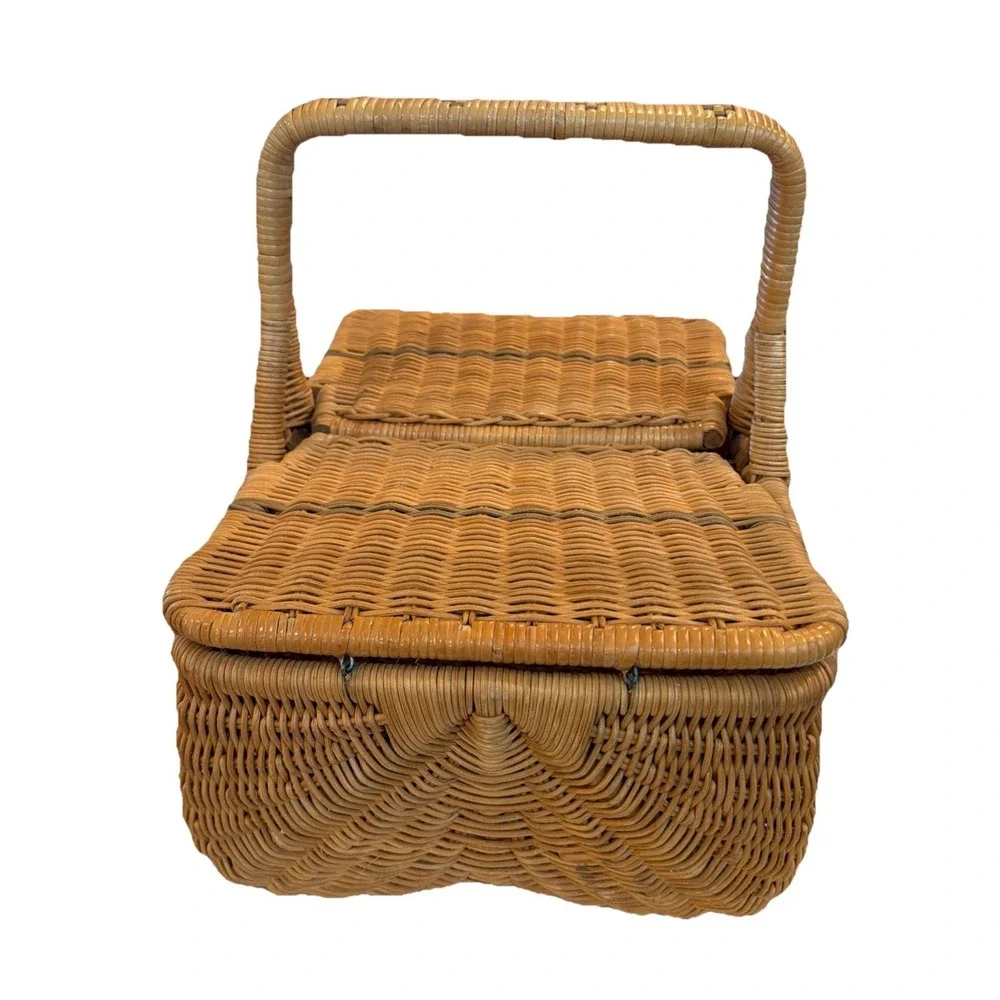 Vtg Wicker Double Hinged Lidded Picnic Sewing Craft Basket 15